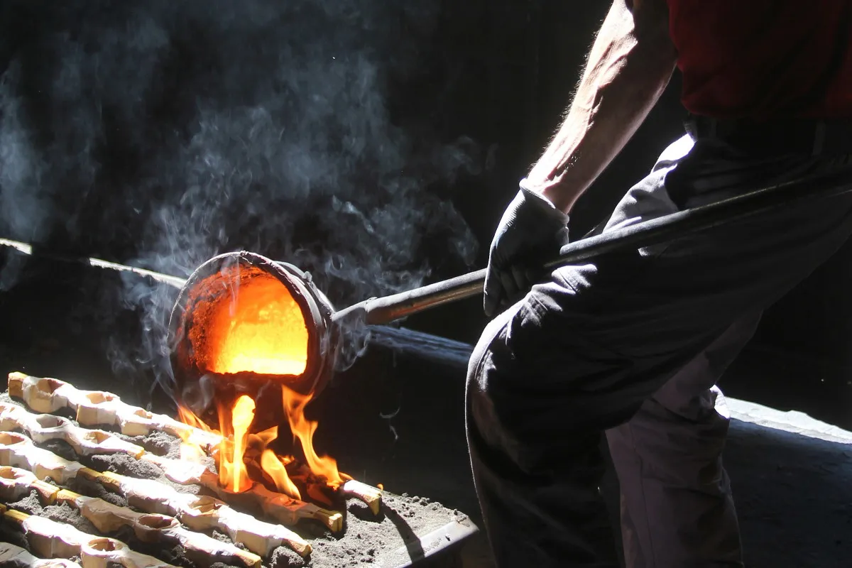 Metal casting process at foundry